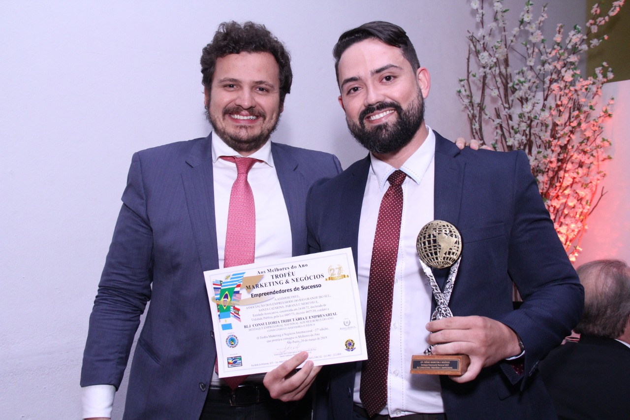 No momento você está vendo Escritório Bruno Junqueira recebe troféu Destaque Empresarial Nacional