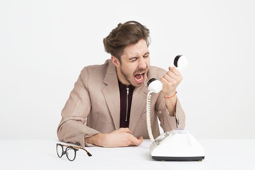 No momento você está vendo Nova lei no DF permite bloqueio de chamadas e limita horário para telemarketing