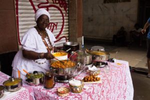 Leia mais sobre o artigo Feira em Brasília celebra a cultura negra com arte, moda e gastronomia