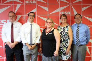 Leia mais sobre o artigo Centro Universitário IESB e Red River College, do Canadá, assinam parceria