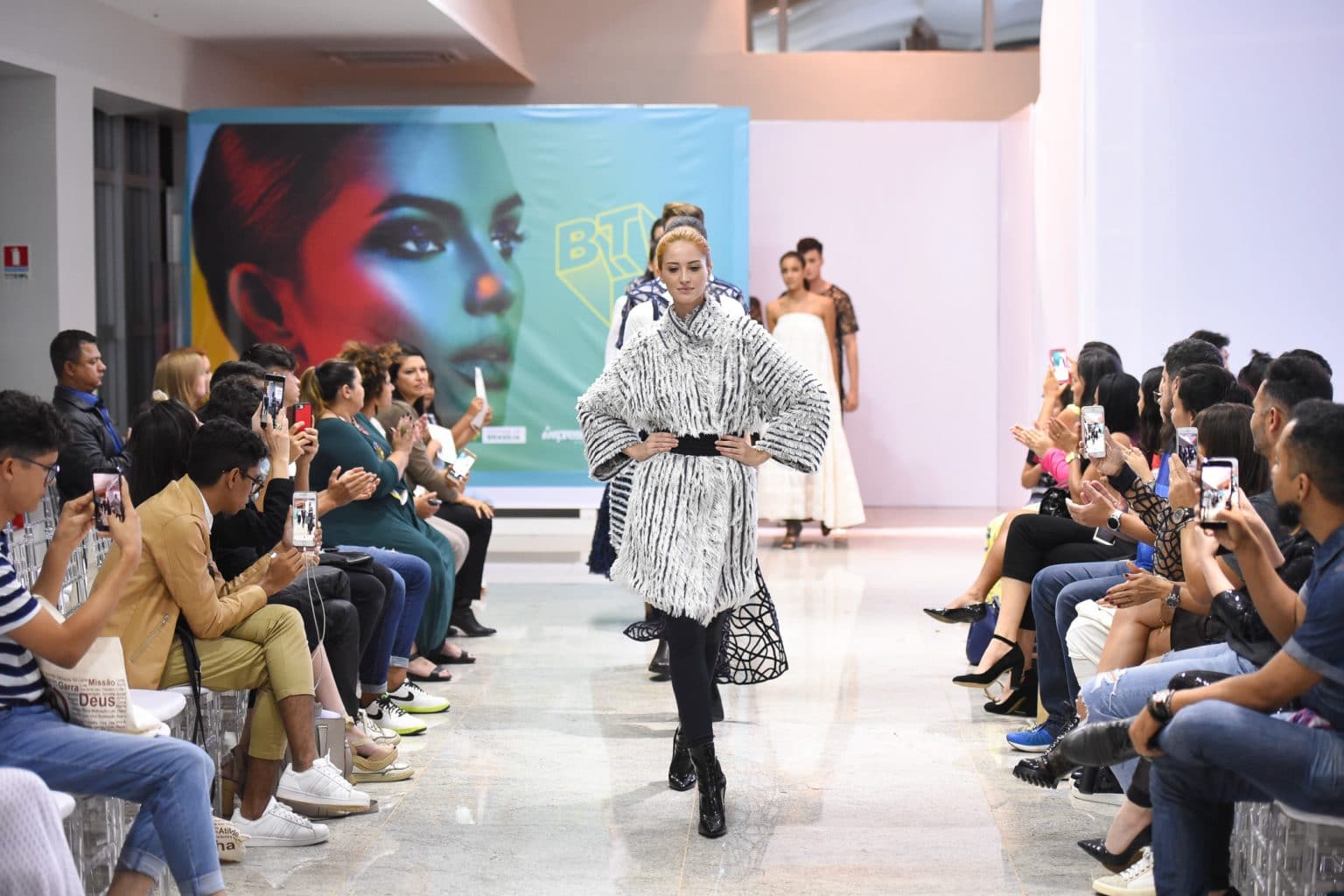 No momento você está vendo Brasília Trends Fashion Week invade a passarela com pluralidade e inclusão social