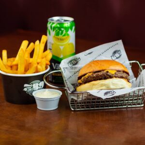Leia mais sobre o artigo Hamburgueria artesanal 389 Burger planeja abrir franquias
