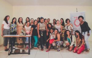 Leia mais sobre o artigo Projeto Valfenda oferece oficinas de moda gratuitas para mulheres do DF