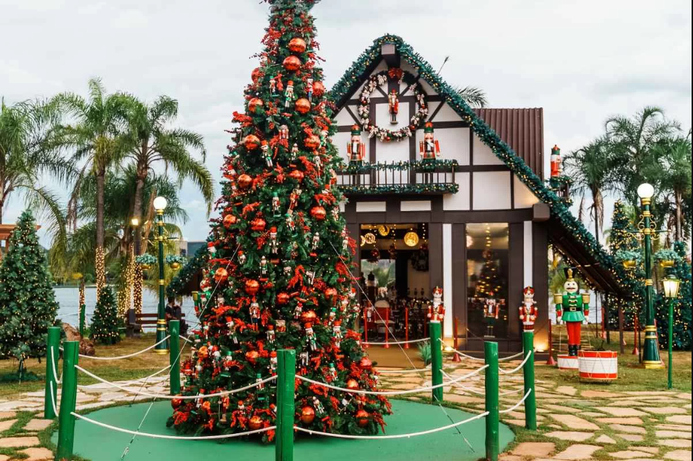 No momento você está vendo Magia e solidariedade: Pontão traz o Bosque de Natal do Quebra-Nozes