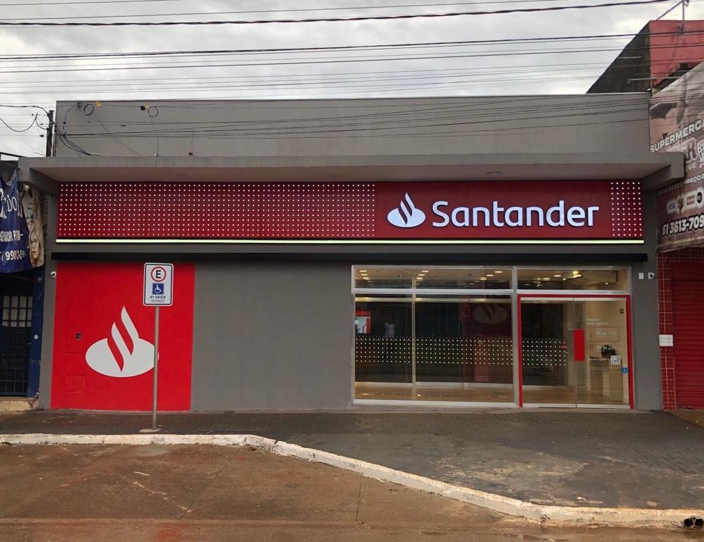 No momento você está vendo Santander expande rede no Centro-Oeste e inaugura agência em Águas Lindas